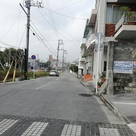 Koza Share House Hotell Okinawa Eksteriør bilde