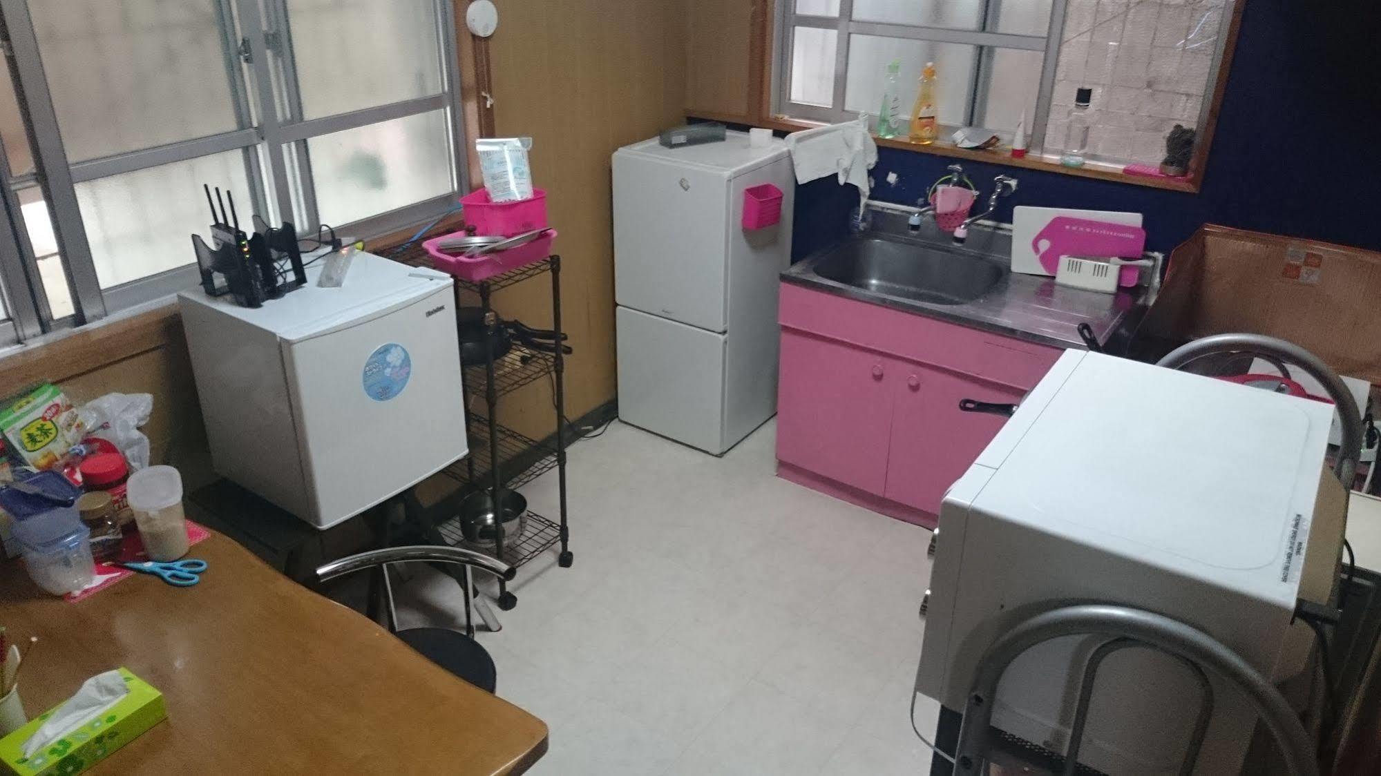 Koza Share House Hotell Okinawa Eksteriør bilde