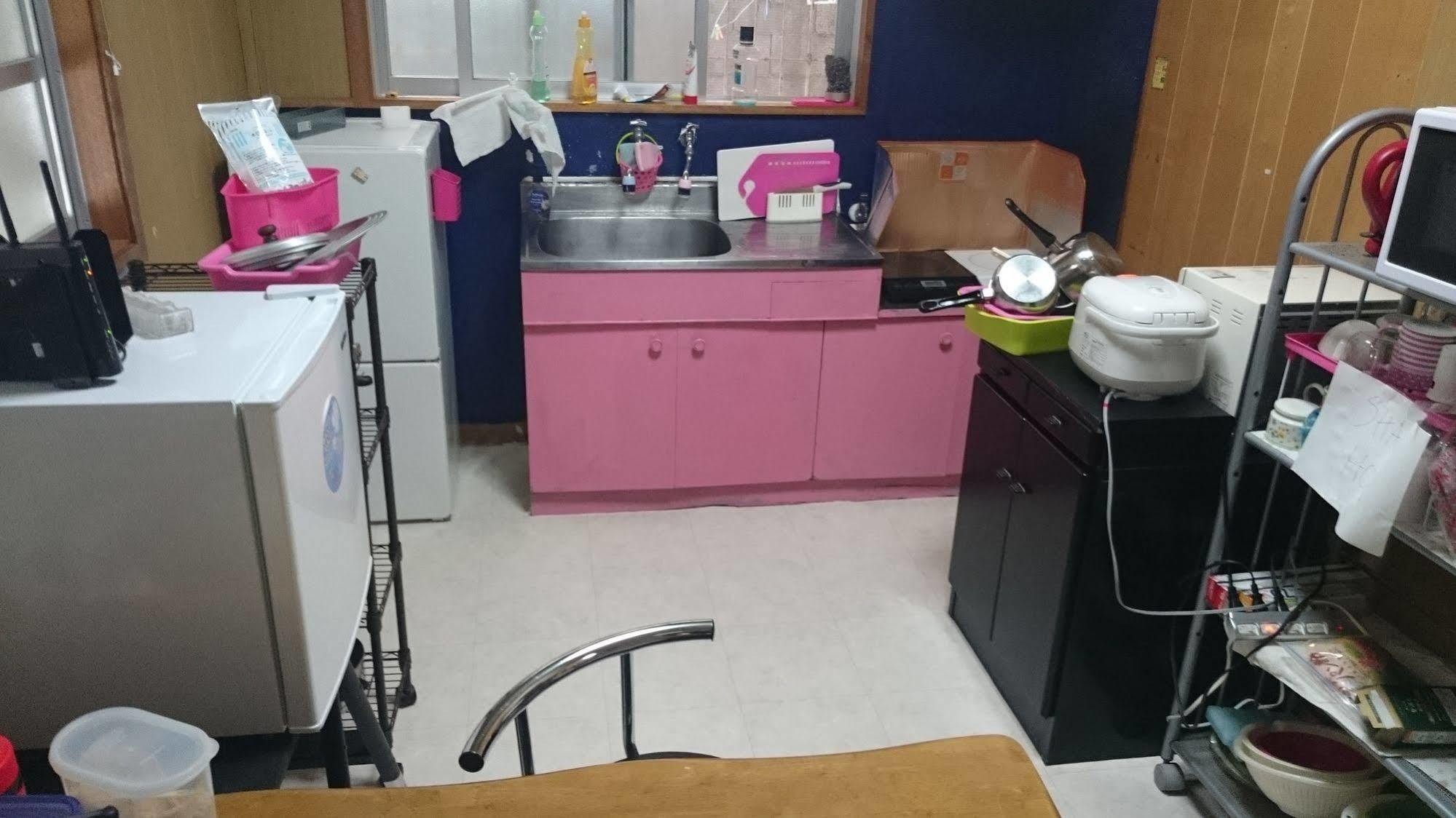 Koza Share House Hotell Okinawa Eksteriør bilde